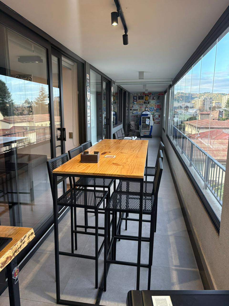 Mesa Estilo Bar 170cm de largo x 110cm de alto