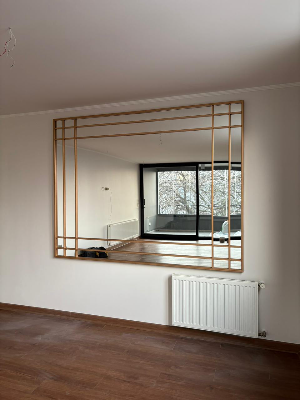 Espejo triple marco color dorado 150cm de alto x 200cm de ancho